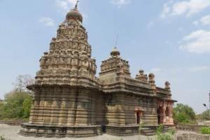 Sangameshwar Temple in Saswad near Pune, lord shiva temple